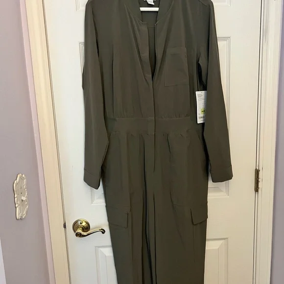Athleta Brooklyn Long Sleeve Jumpsuit - Picture 4 of 10